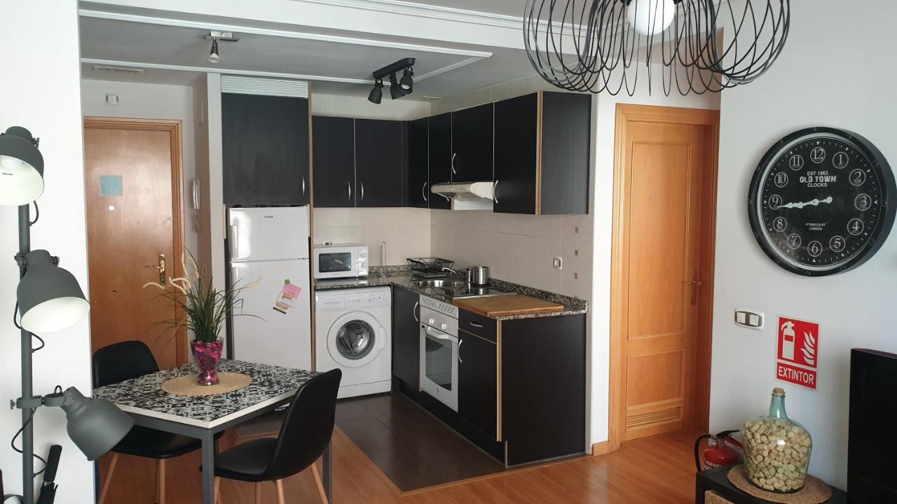 Apartamento "Los Prados" Wifi Y Parking Oviedo Esterno foto