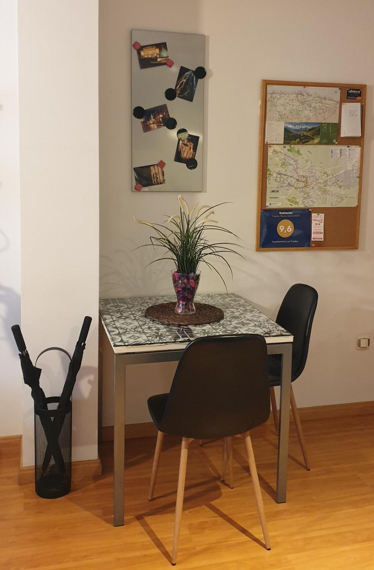 Apartamento "Los Prados" Wifi Y Parking Oviedo Esterno foto