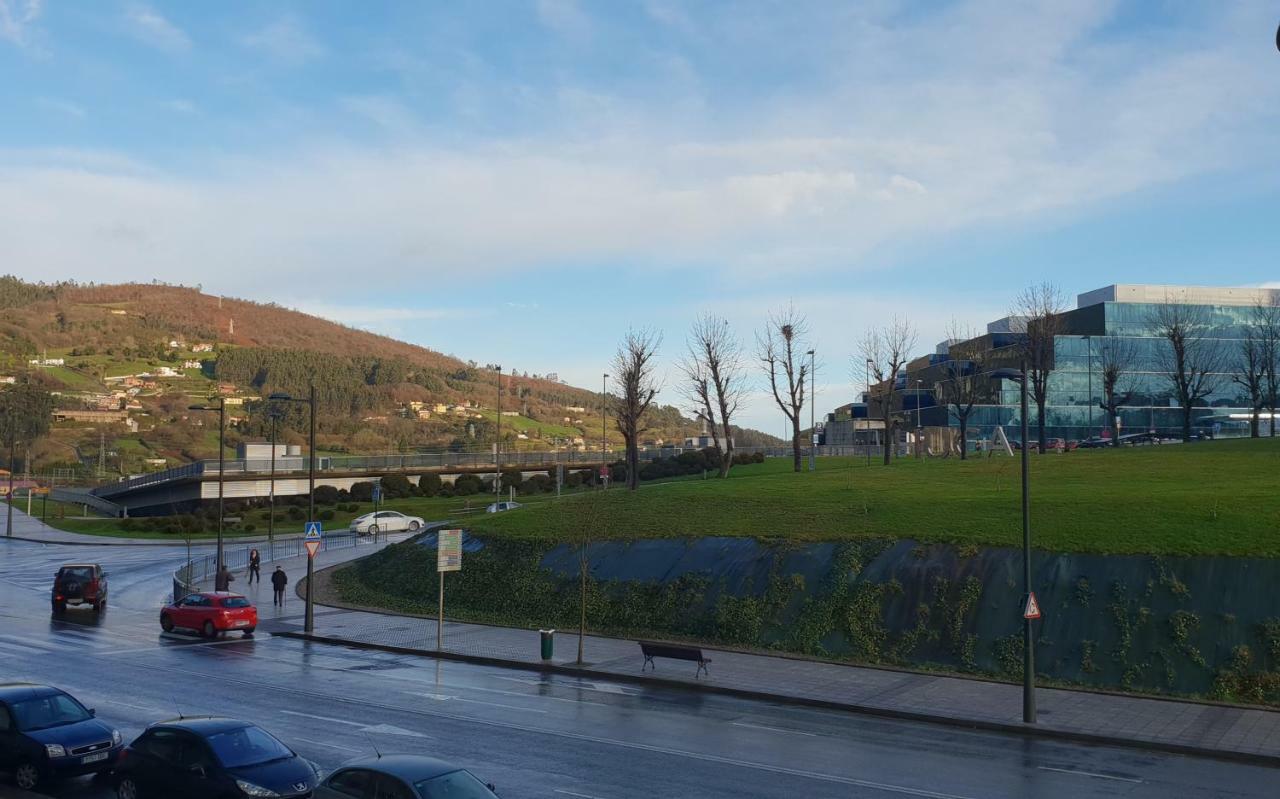 Apartamento "Los Prados" Wifi Y Parking Oviedo Esterno foto
